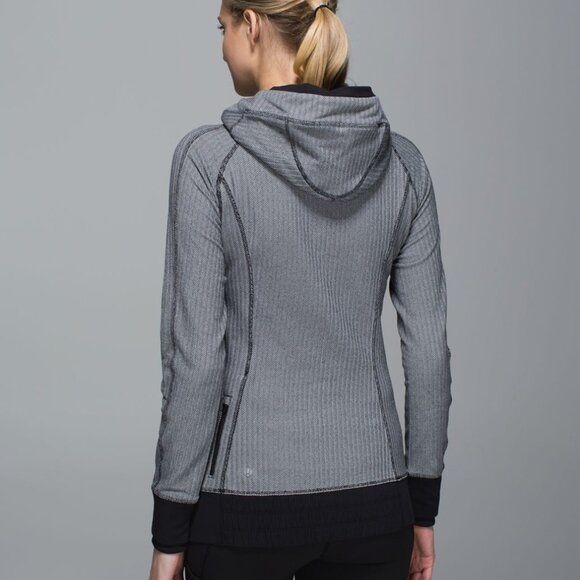 EUC Lululemon Think Fast Hoodie (US 6) - Picture 1 of 14
